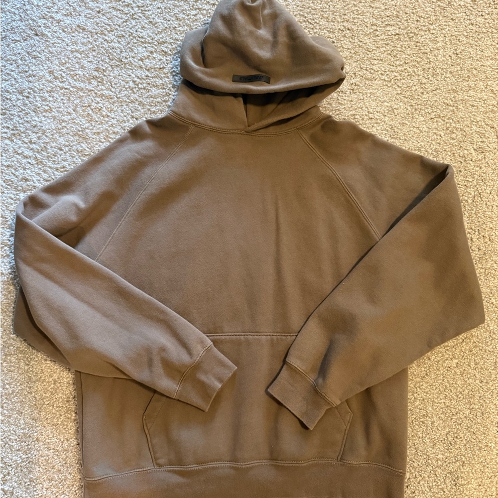 Essential hoodie